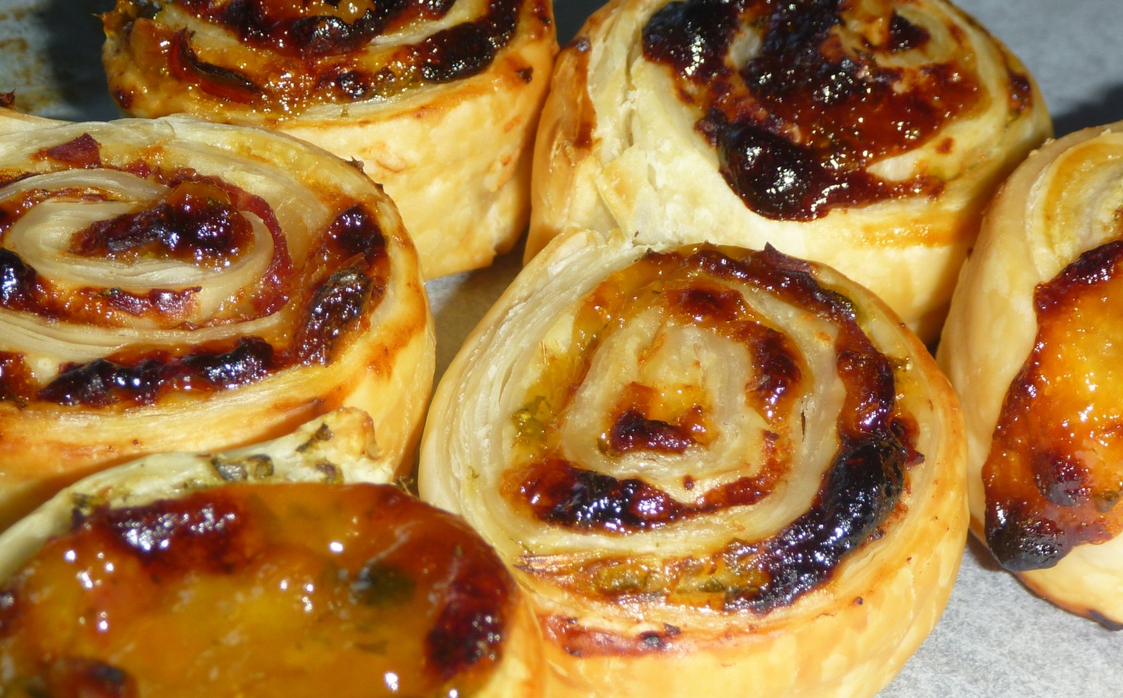 Pesto pinwheels