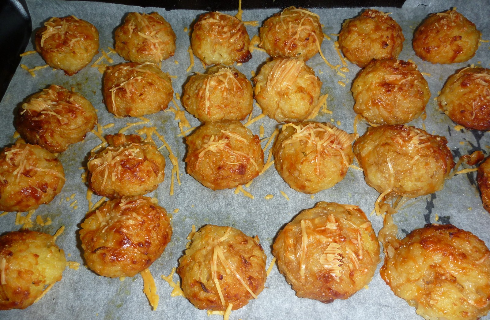 Caramelised onion rissoto cakes
