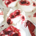 Blood-stained snow - Raspberry meringues Blood-stained snow - Raspberry meringues