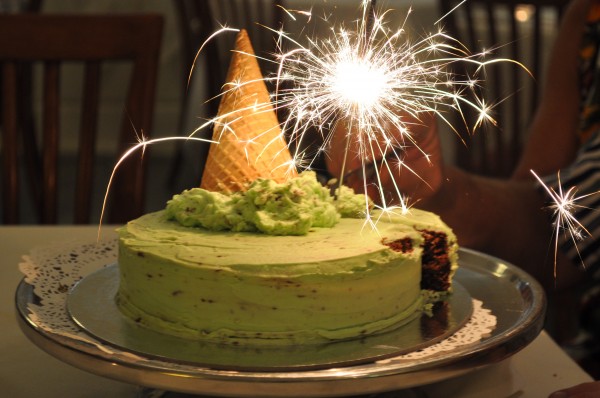 Mint chocolate chip ice-cream cake