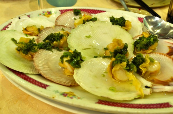 Ginger and shallot scallops