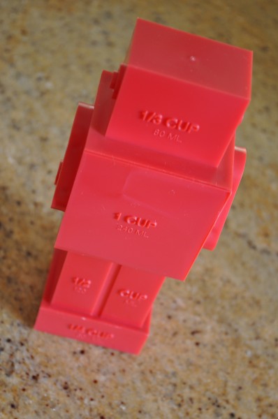 Robo-measuring cup