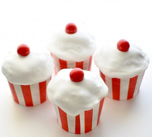Nigella's fluffy white cupcakes