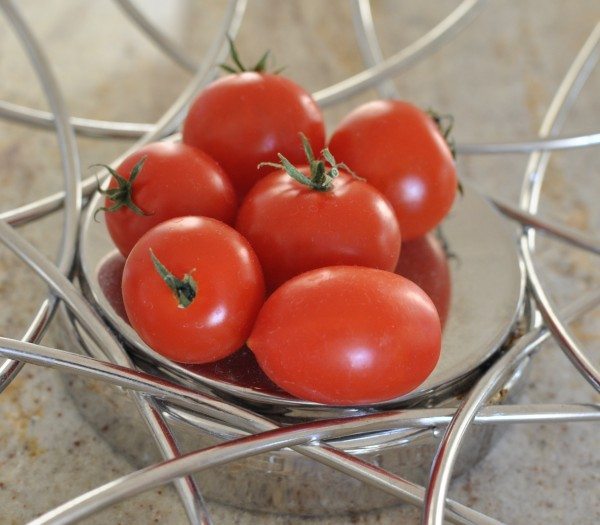 Tiny tomatoes