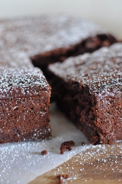 195 Calorie Devil's Chocolate Cake