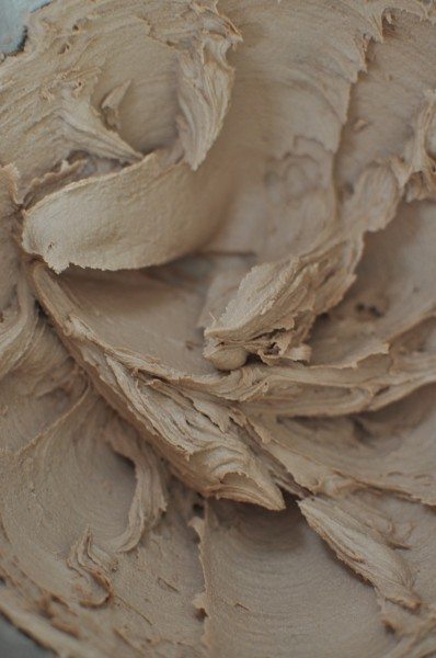 Choc-hazelnut icing
