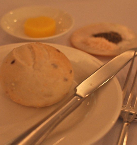 Multigrain bread roll
