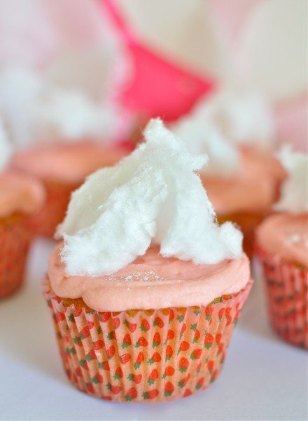 Strawberry fairy floss cupcakes