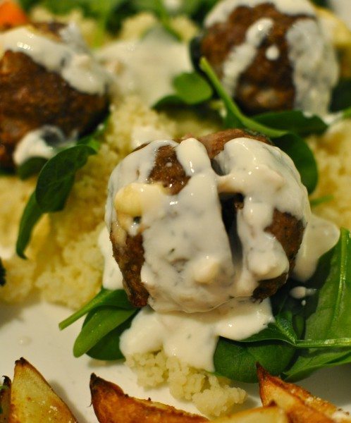 Morocccan meatballs with yoghurt sauce