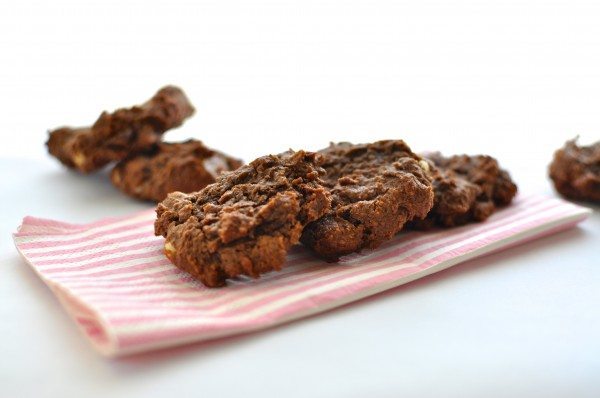 Triple chocolate biscuits with avocado