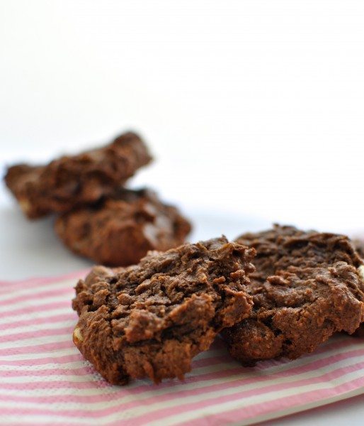 Triple chocolate biscuits with avocado