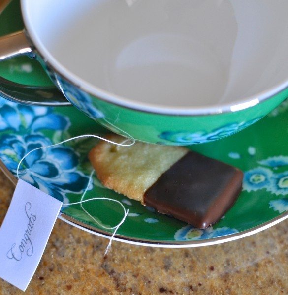 Tea bag biscuits