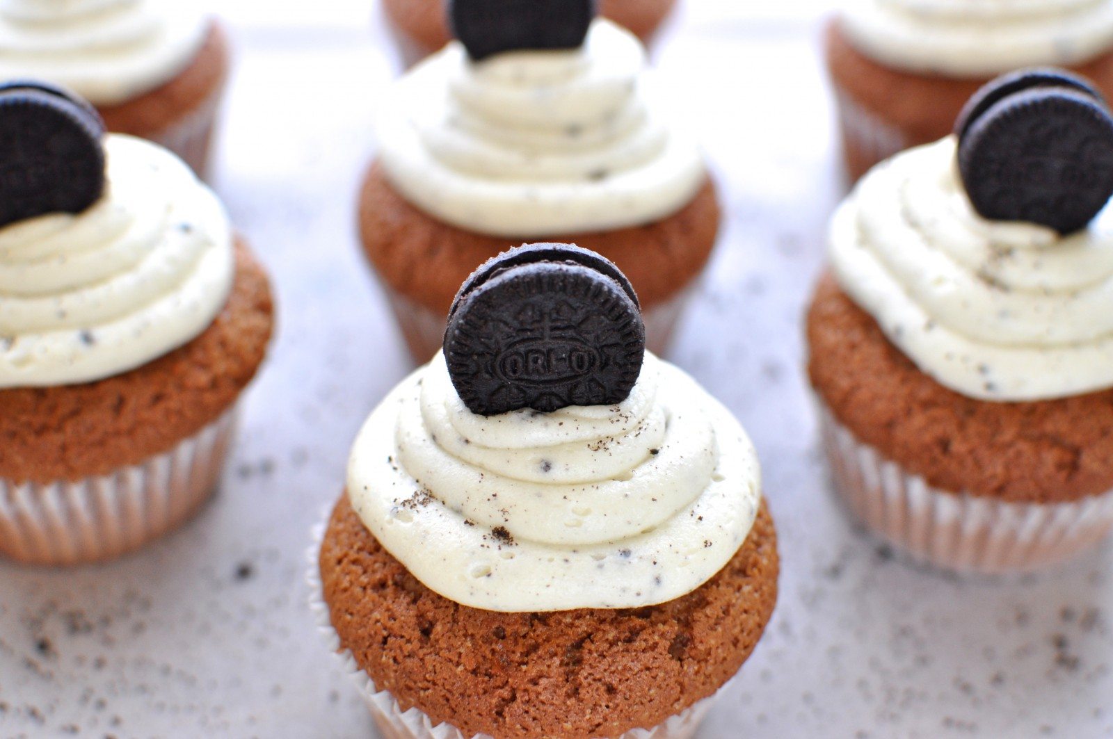 Cookies and cream cupcakes