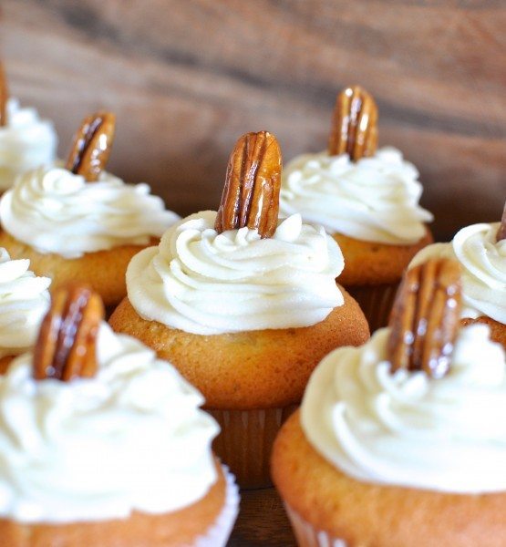Maple-pecan cupcakes