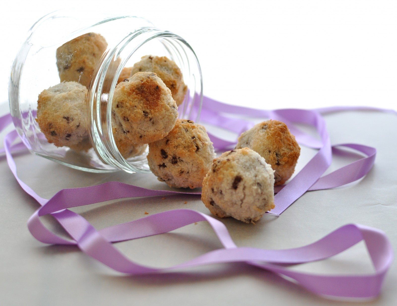 Chocolate macaroons