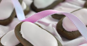 Chocolate honey jumbles
